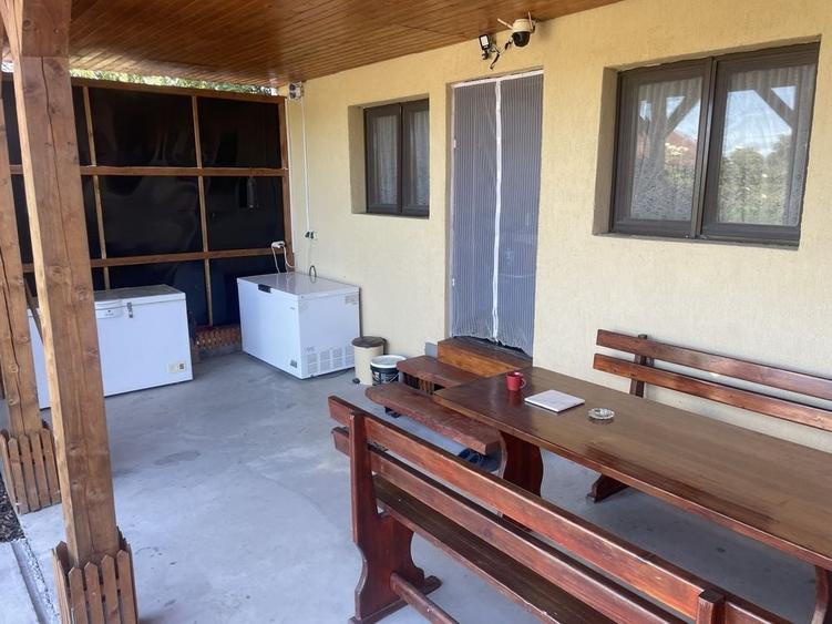 Casă cu 4 camere în Mila 23