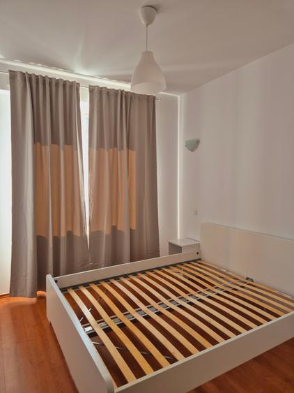 Apartament cu 2 camere semidecomandat, mobilat în Colentina
