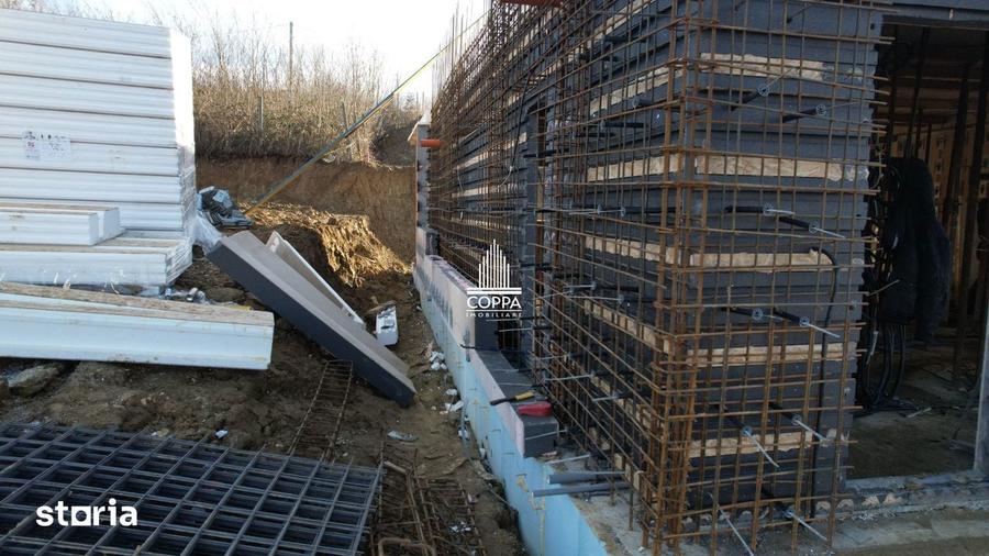 Casă cu 4 camere cu Teren 450 Mp în Mireșu Mare