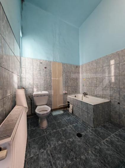 Cladire istorica, 175mp-5 camere, etaj 1,  1538Euro/ mp ,  zona Sinaia - 8