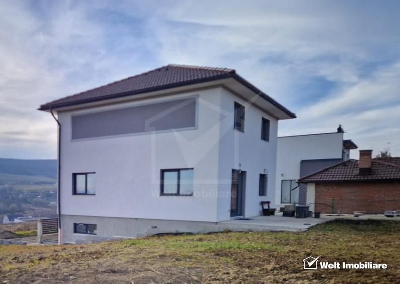 Casă individuală cu 4 camere cu Canalizare în Chinteni