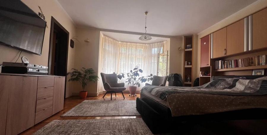Casă individuală cu 5 camere cu Canalizare în Hălchiu