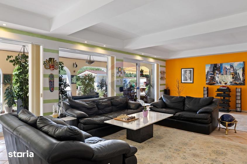 Casă cu 4 camere cu Teren 921 Mp în Subcetate