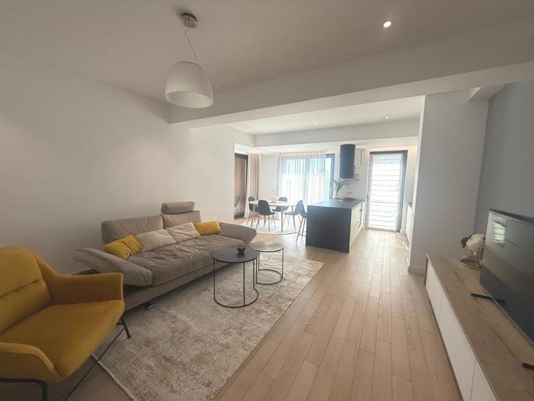 Apartament cu 3 camere decomandat, mobilat în Floreasca