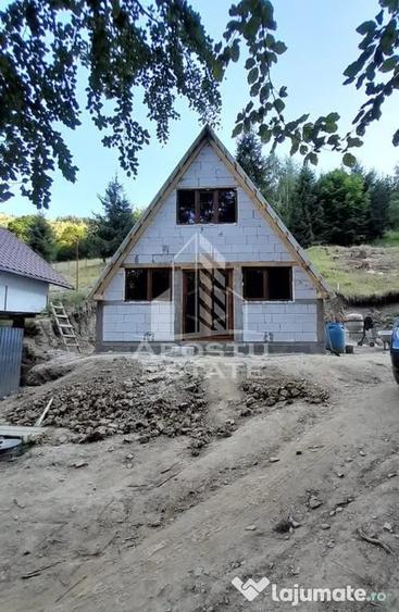Casă cu 3 camere cu Teren 263 Mp în Râu de Mori