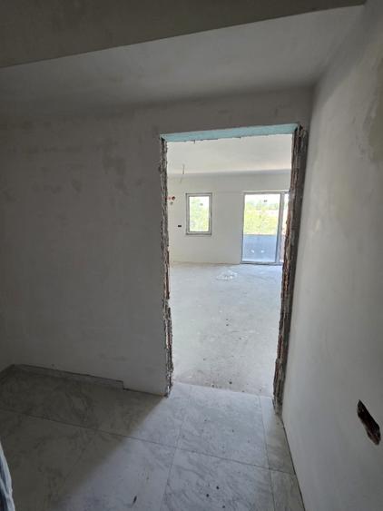 Garsonieră decomandată în Baza 3