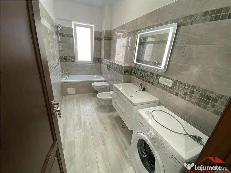 Apartament cu 3 camere decomandat, mobilat în Ultracentral
