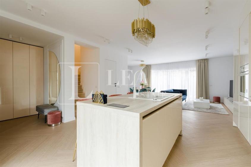 Duplex cu 5 camere cu Canalizare în Pipera