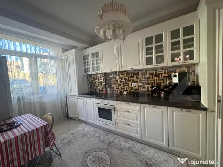 Apartament cu 3 camere decomandat în Burdujeni