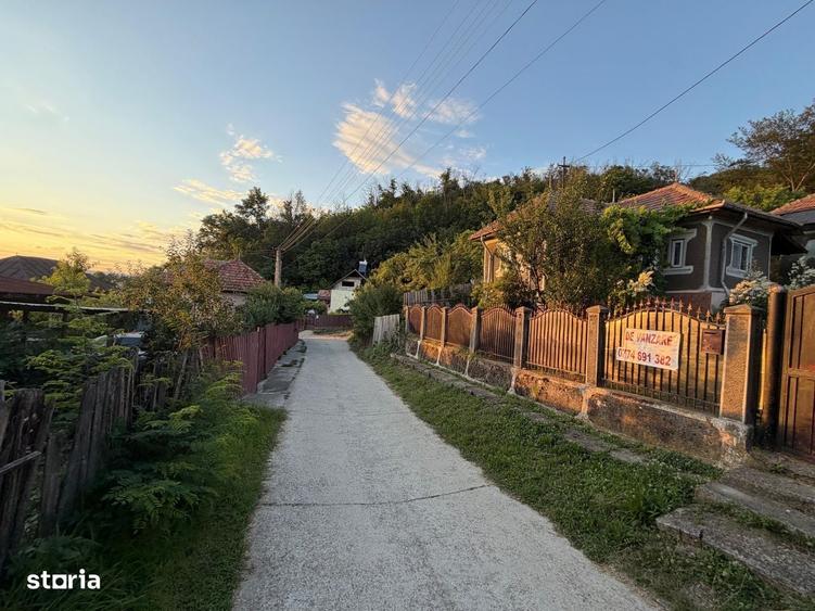 Casă cu 4 camere în Gheboieni