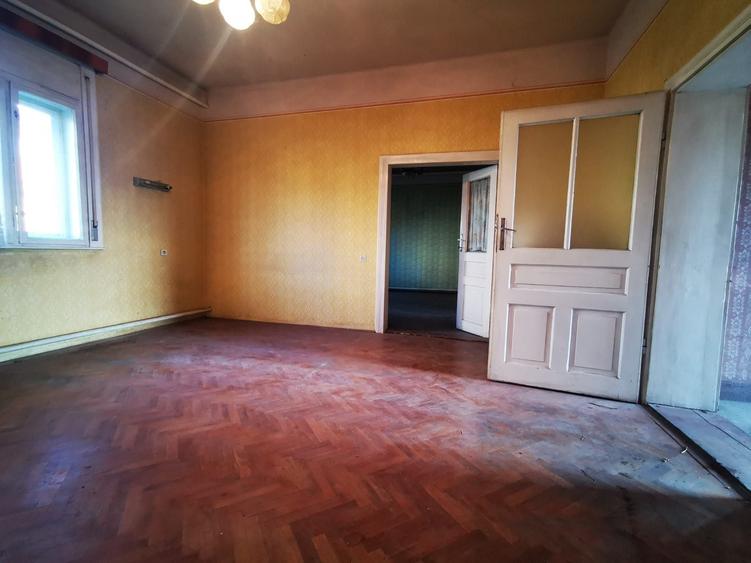 Casă cu 3 camere cu Canalizare în Elisabetin