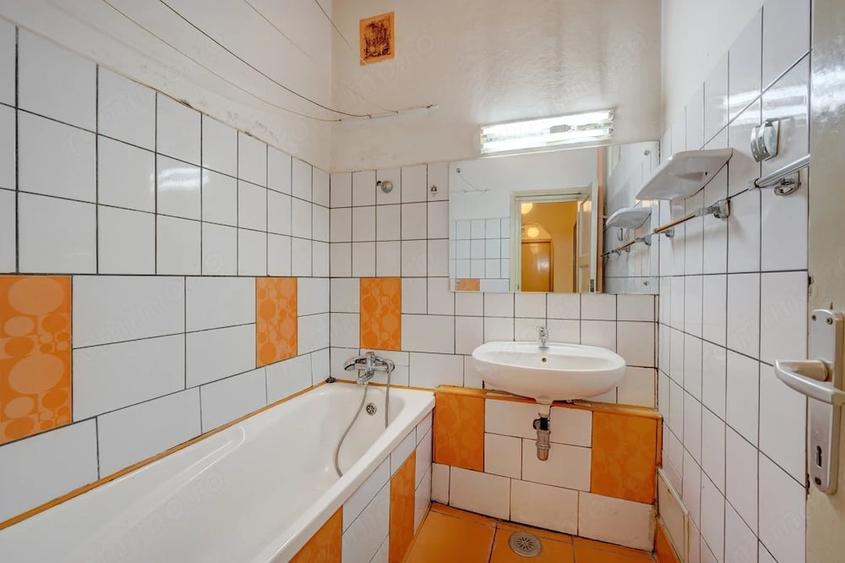 Apartament cu 2 camere decomandat în Basarabia