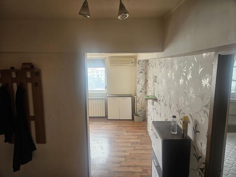 Apartament cu 2 camere decomandat în Exterior Vest