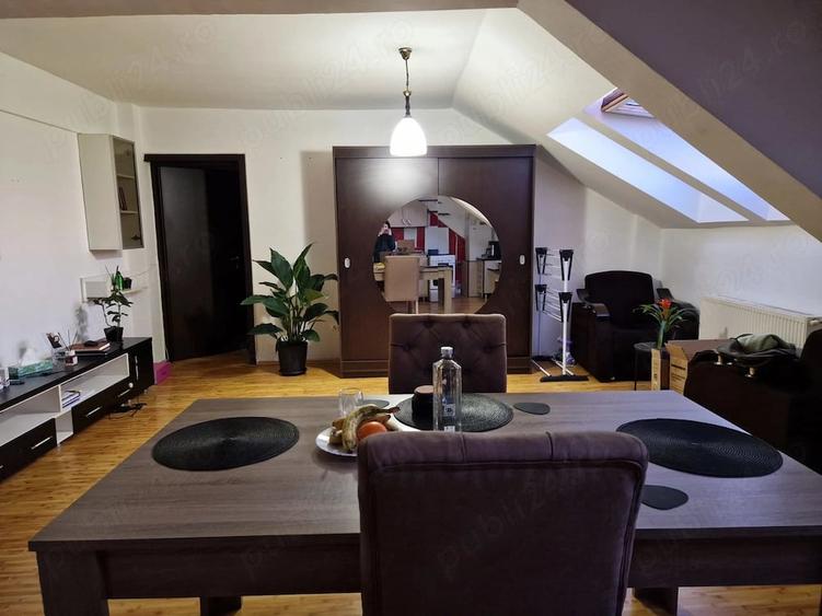 Apartament cu 2 camere decomandat în Central