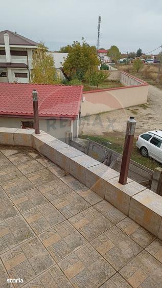 Casă cu 5 camere cu Teren 570 Mp în Balotești