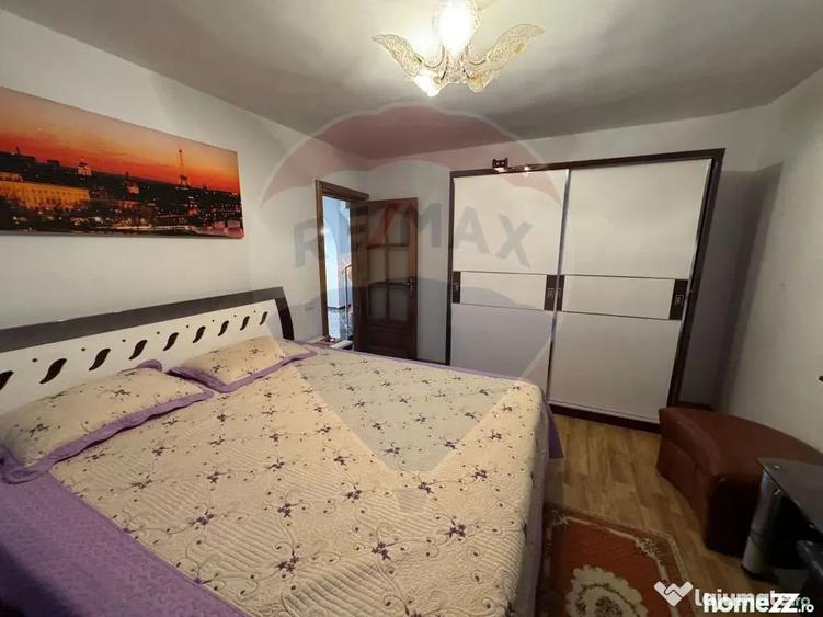 Casă cu 6 camere cu Teren 1526 Mp în Bolotești