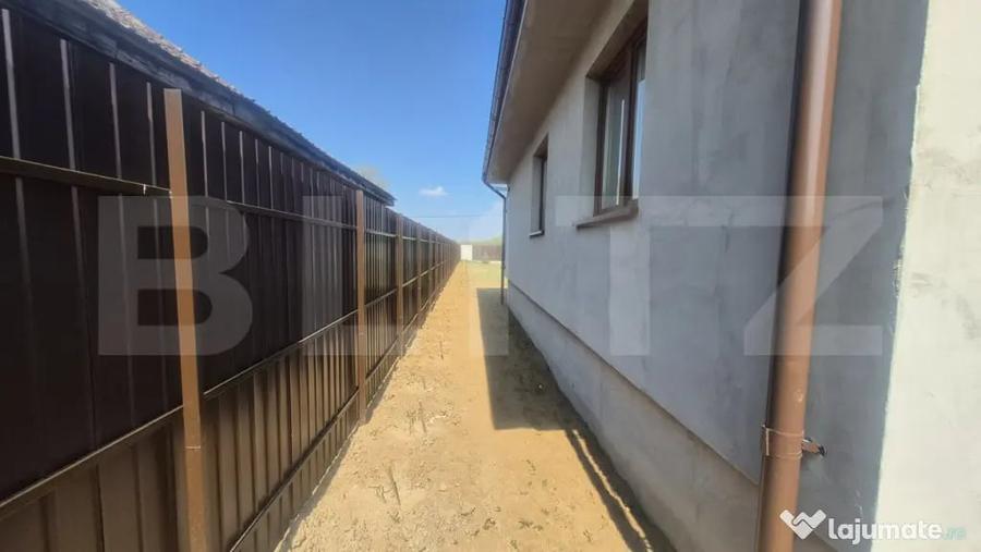 Casă cu 3 camere cu Teren 950 Mp în Central