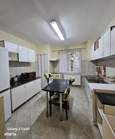 Apartament cu 2 camere decomandat în Cantemir