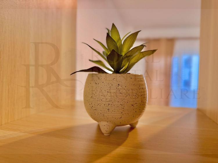 Apartament cu 2 camere semidecomandat, mobilat în Bulgaria
