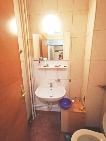 Apartament cu 3 camere decomandat în Păcii