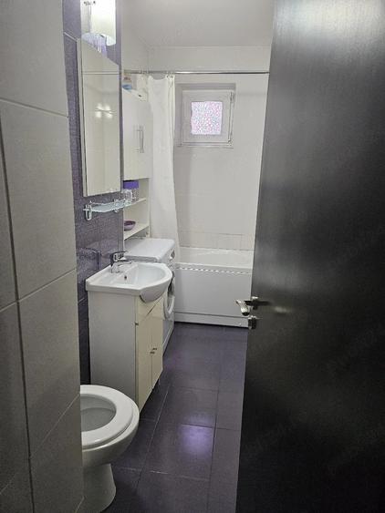 Apartament cu 2 camere nedecomandat în Micro 11