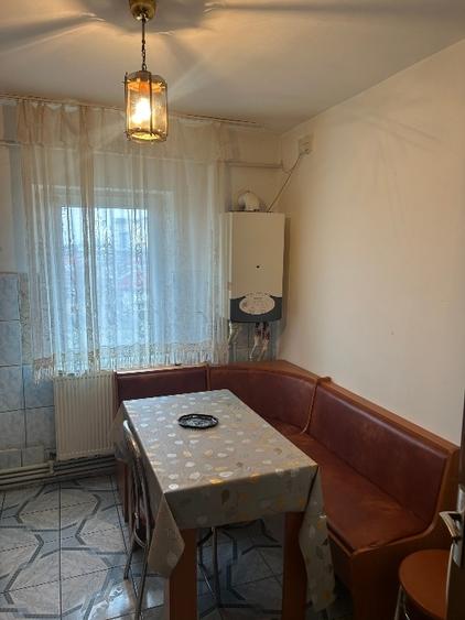 Apartament cu 2 camere semidecomandat, mobilat în Nord