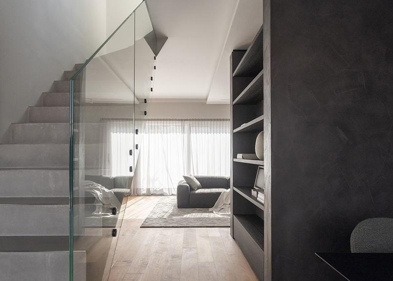 Apartament cu 4 camere semidecomandat în Pipera