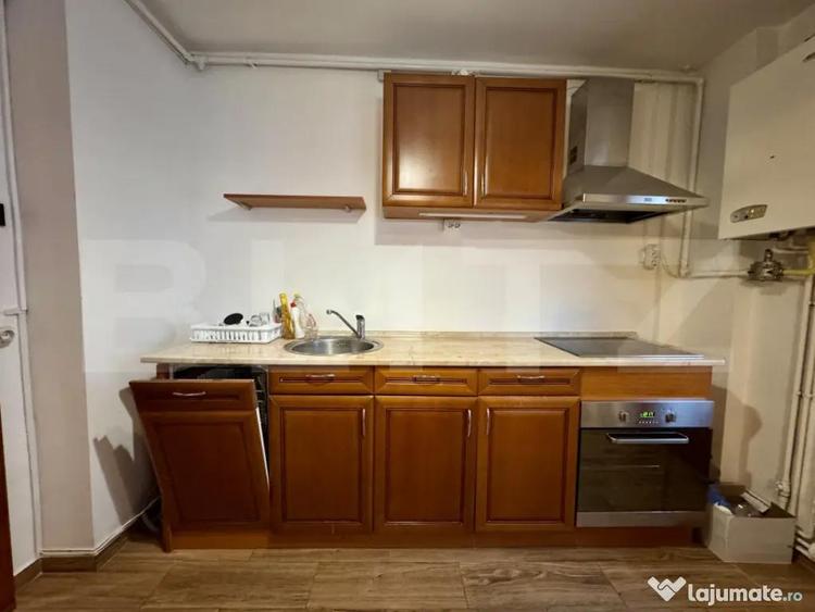 Apartament cu 3 camere decomandat în Semicentral