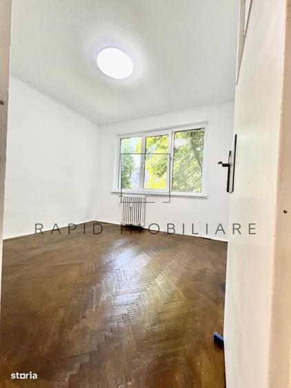 Apartament cu 3 camere semidecomandat în Faleză