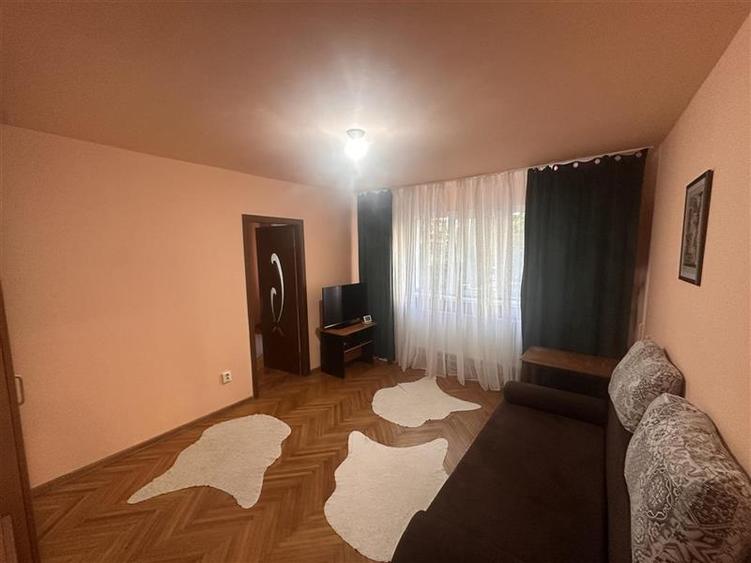 Apartament cu 2 camere nedecomandat, mobilat în Girocului