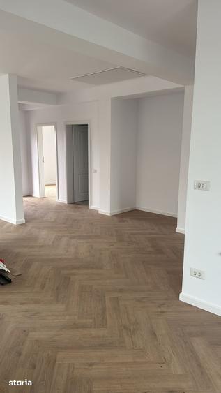 Casă cu 4 camere cu Teren 402 Mp în Berceni