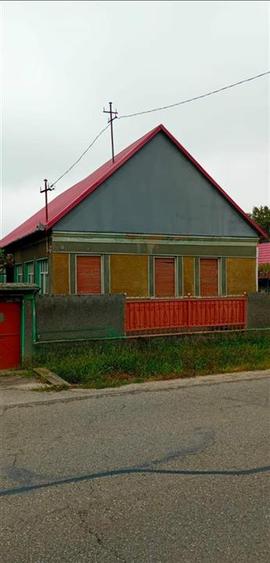 Casă cu 3 camere cu Teren 3309 Mp în Husasău de Tinca