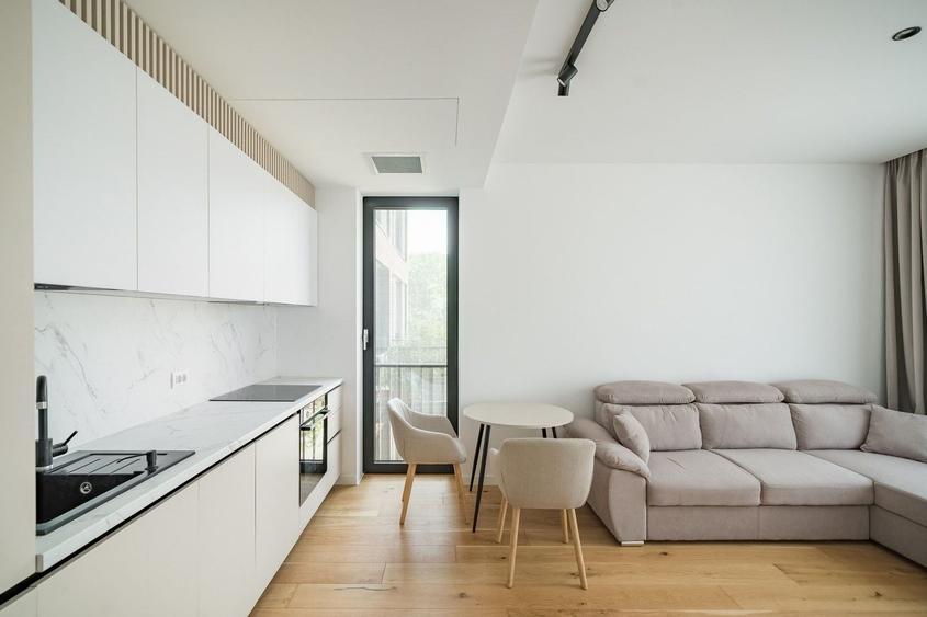 Apartament cu 2 camere semidecomandat în Tunari