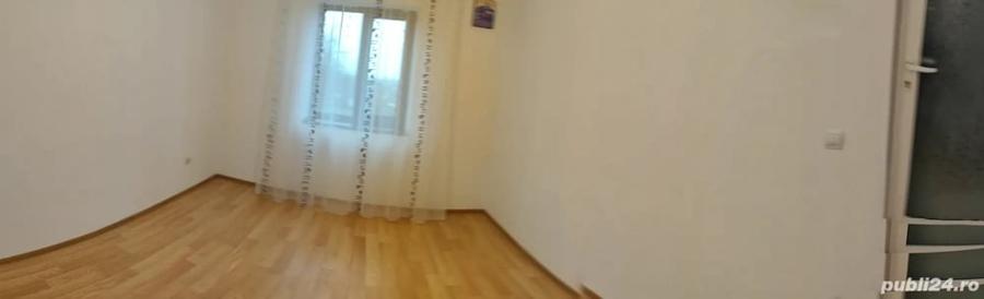 Casă cu 5 camere cu Teren 1340 Mp în Radu Negru
