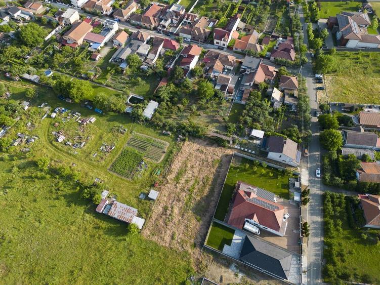 Teren intravilan 668 mp in Gradi?te, Arad - 1