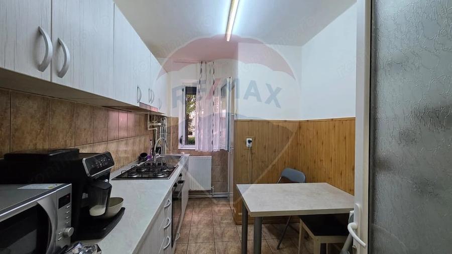 Apartament cu 2 camere semidecomandat în Central