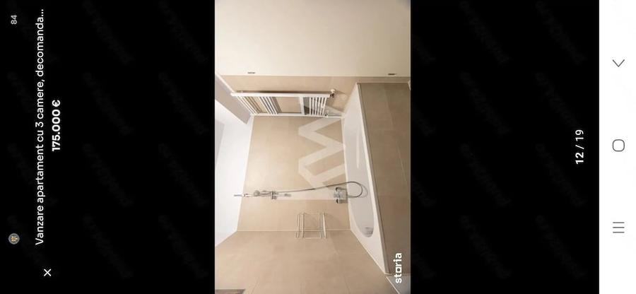 Apartament cu 3 camere decomandat în Tractorul