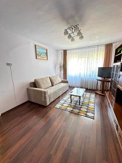 Apartament cu 4 camere decomandat în Mărăști