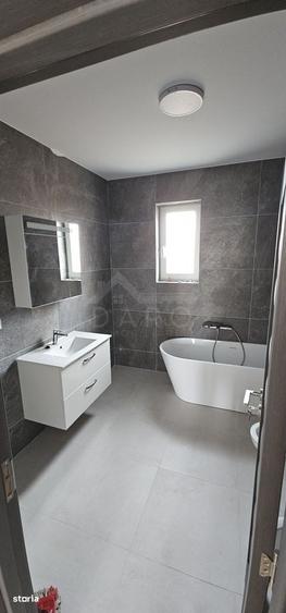 Casă cu 3 camere cu Teren 450 Mp în Unirii