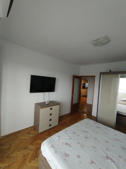 Apartament cu 3 camere decomandat în Tomis III