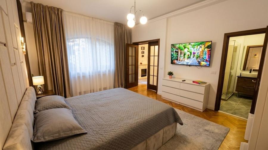 Apartament cu 3 camere semidecomandat, mobilat în Kiseleff
