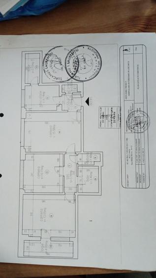 Apartament cu 3 camere semidecomandat în Iancului