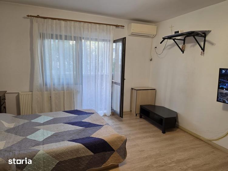 Proprietar,vand garsoniera, metrou Piata Muncii, 42 mp utili, etaj 4/8 - 8
