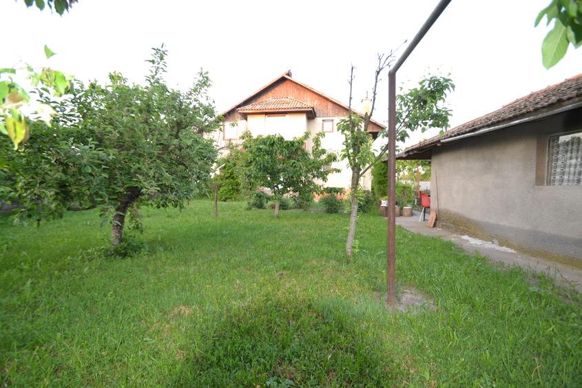 Casă individuală cu 7 camere cu Canalizare în Becicherecu Mic