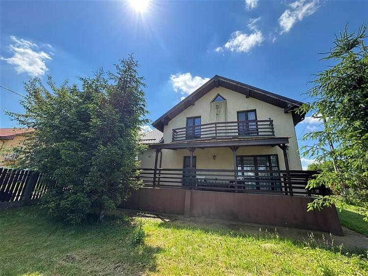 Casă cu 4 camere cu Teren 1000 Mp în Exterior Sud