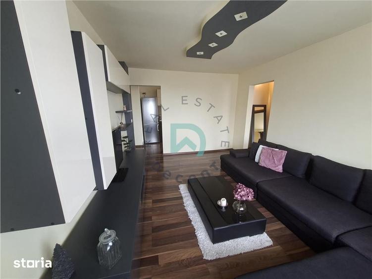 Apartament cu 3 camere decomandat în Astra