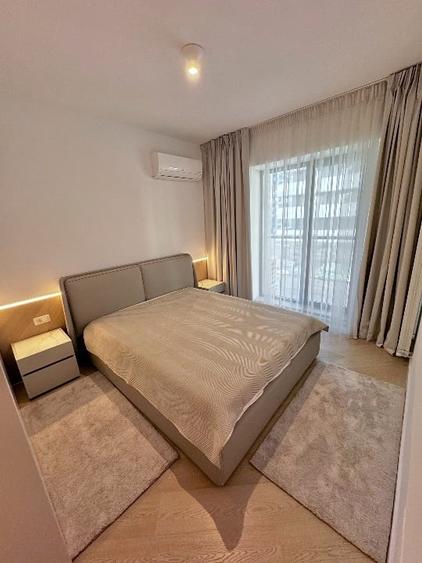 Apartament cu 3 camere semidecomandat, mobilat în Central