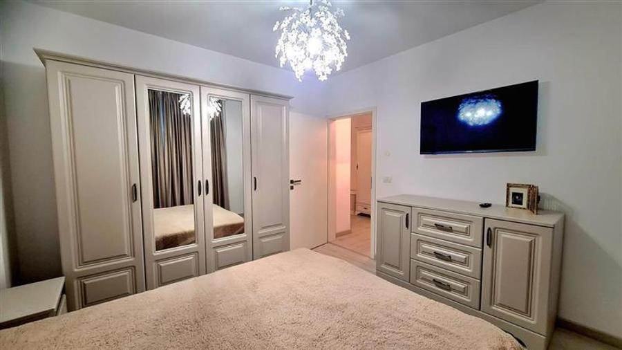 Apartament cu 2 camere semidecomandat în Moșnița Nouă