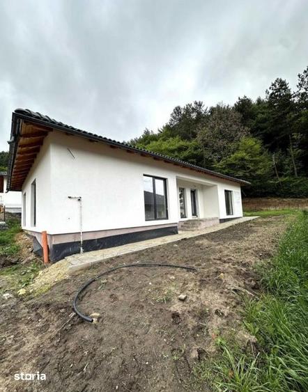 Casă cu 4 camere cu Teren 500 Mp în Baciu