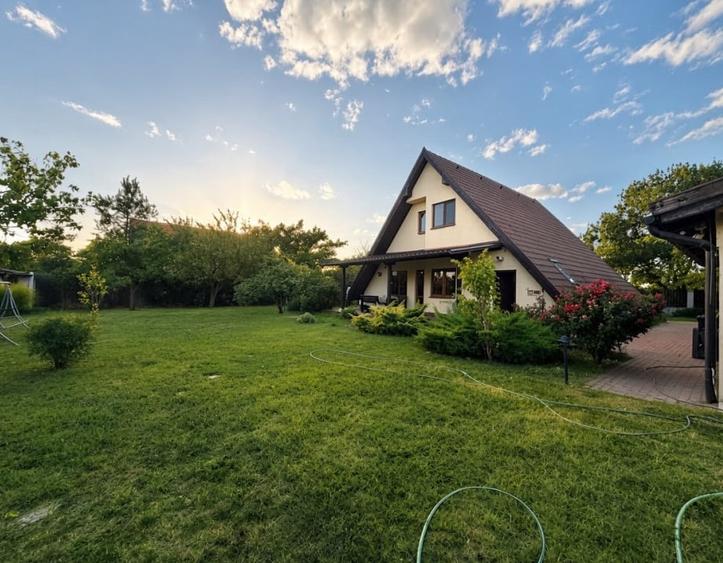 Casă individuală cu 4 camere cu Teren 1050 Mp în Sânmihaiu Român
